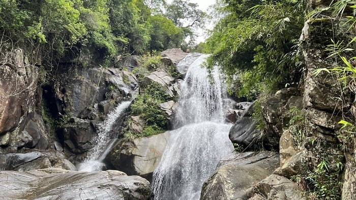 Thác Khe Vằn