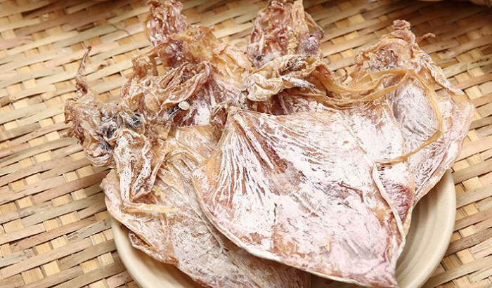 Giá mực khô tại TPHCM bao nhiêu 1kg?